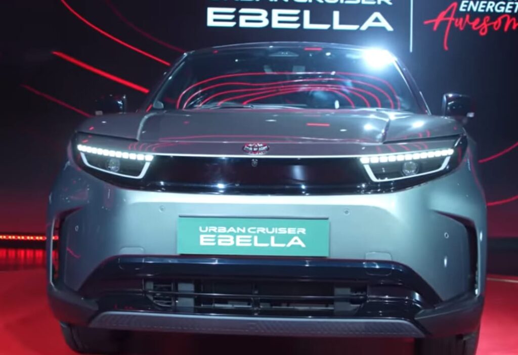 Toyota-ने-लॉन्च-की-अपनी-पहली-इलेक्ट्रिक-SUV–Urban-Cruiser-EV-2026-जानिए-फीचर्स-और-कीमत
