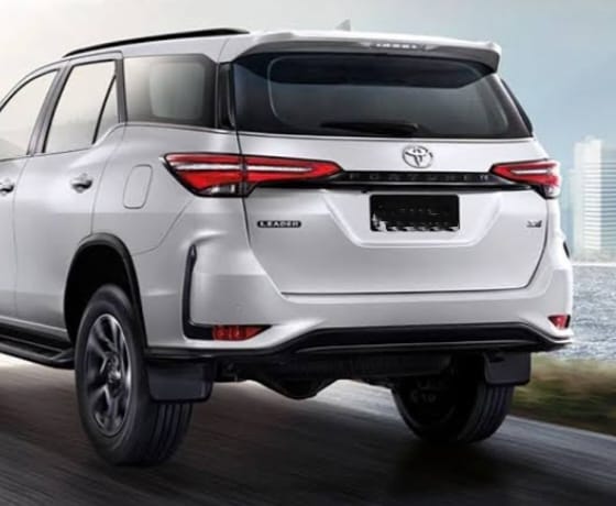 आएगी-न्यू-Toyota-Fortuner-2026-में-देगी-कमाल-का-फीचर्स-और-क्या-होगी-इसकी-कीमत