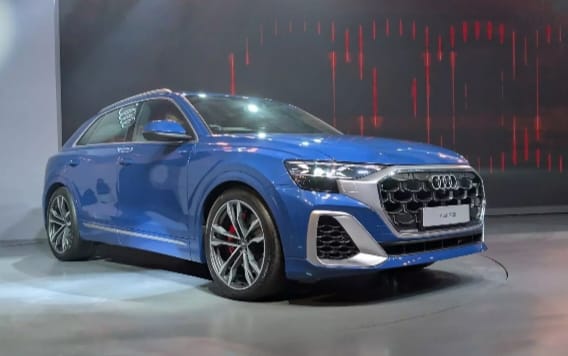 अब-सड़कों-पर-राज-करेगी-Audi-SQ8 – 4.1-सेकंड-में-स्पीड-लग्ज़री-और-पावर-का-खतरनाक-कॉम्बो