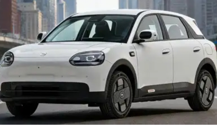 Budget-EV-Market-में-धमाका-Chery-QQ3-EV- ₹8-लाख-में-420KM-Range-Offer