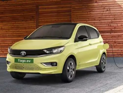 1.30-लाख-की-जबरदस्त-कटौती-₹8-लाख-से-भी-कम-में-मिल-रही-Tata-Tiago-EV–30-अप्रैल-तक-का-सुनहरा-मौका