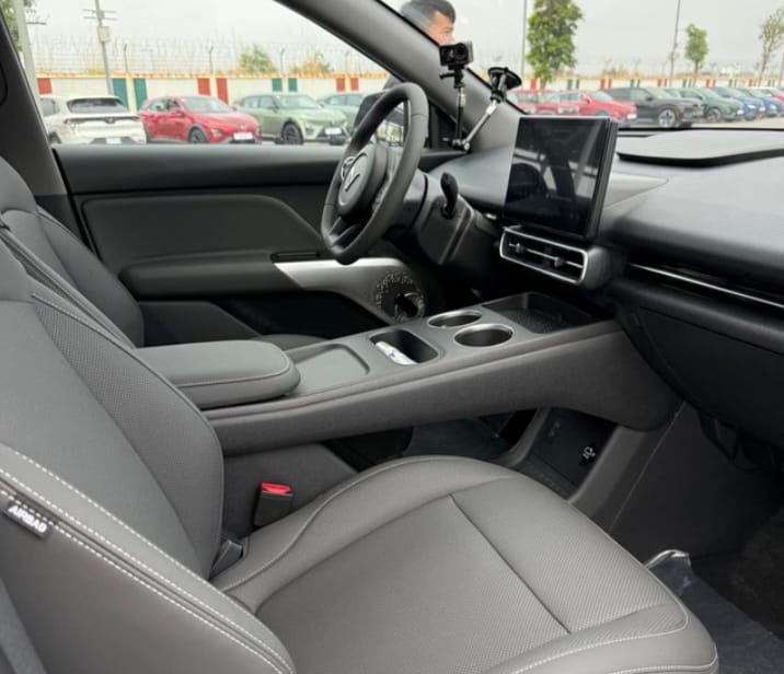 Vin-Fast-MPV-7-लॉन्च-से-पहले-चर्चा-में—क्या-यह-Innova -को-देगी-कड़ी-चुनौती