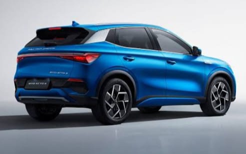 BYD-Atto-3-एक-चार्ज-में-लंबी-521km-दूरी-और-शानदार-इलेक्ट्रिक-पावर-का-जलवा