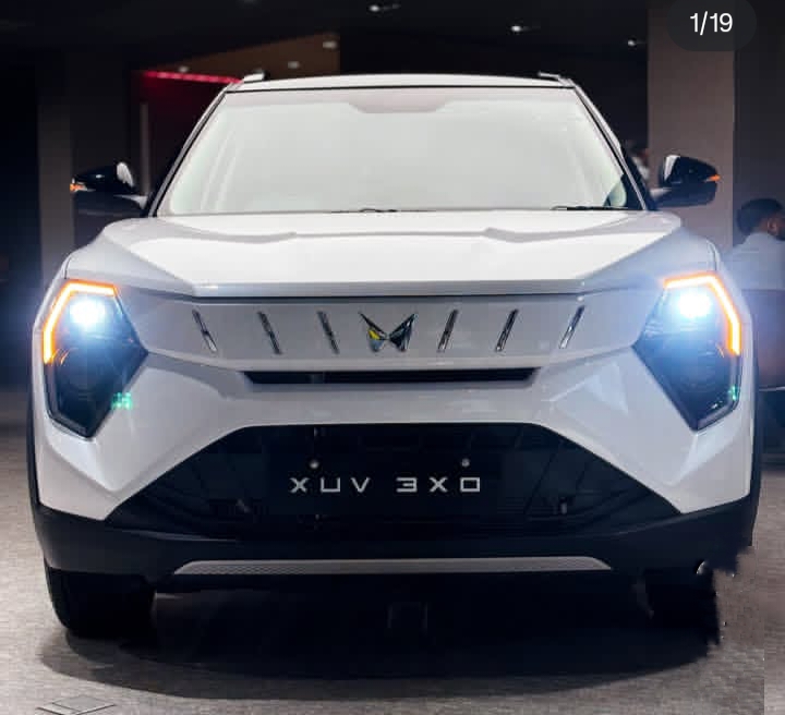 पेट्रोल-डीजल भूल जाओ 30Km माइलेज वाली CNG Mahindra XUV 3XO 2026, Sunroof और 6 Airbags के साथ जल्द एंट्री