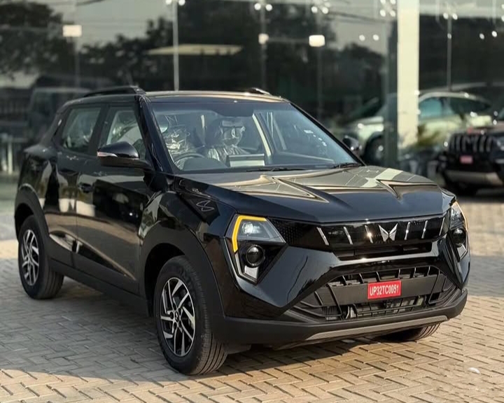 पेट्रोल-डीजल भूल जाओ 30Km माइलेज वाली CNG Mahindra XUV 3XO 2026, Sunroof और 6 Airbags के साथ जल्द एंट्री