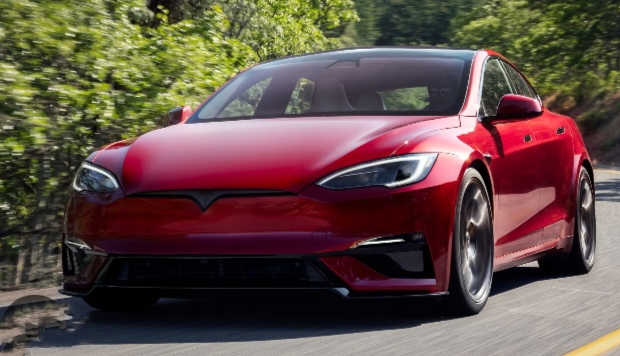 Tesla-की-Iconic-Car-हुई-बंद-14-साल-का- सफर-खत्म-Musk-ने- बताया-कारण