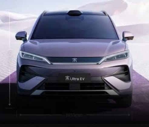 अब-चार्जिंग-का-झंझट खत्म-BYD-Song-Ultra-देती-है-710KM-रेंज-सिर्फ-5-मिनट-चार्ज-में