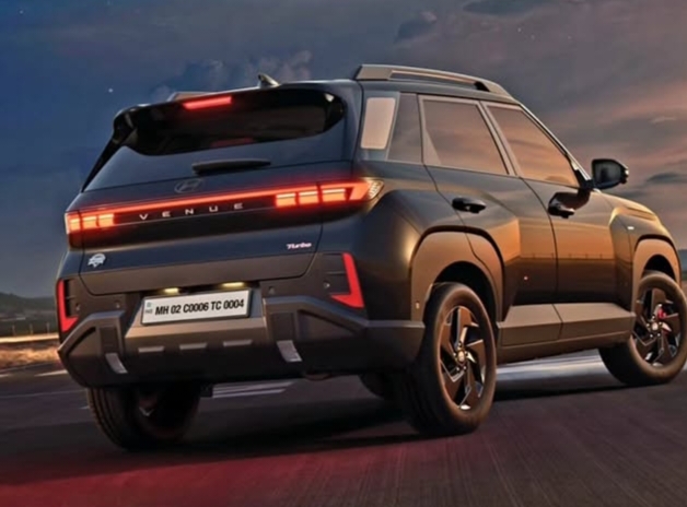 आ गई नई Hyundai Venue Knight Edition–एग्रेसिव लुक, स्मार्ट फीचर्स के साथ मार्केट में मचाएगी धूम