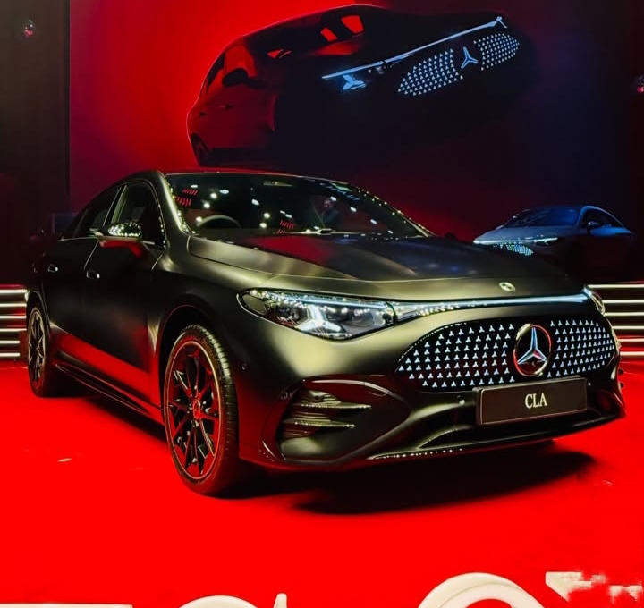आज लॉन्च Mercedes Benz CLA EV–सिर्फ 20 मिनट में 400Km रेंज, मार्केट में मचाएगी तहलका