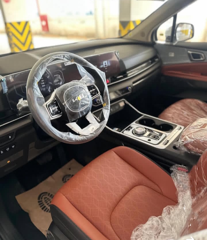 Kia Carnival Discount offer 2026  खरीदने का सुनहरा मौका ₹3.20 लाख की महाबचत जारी