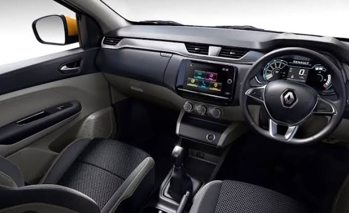 New Renault Triber 2026: एक बटन में सीट फोल्ड, कीमत सुनकर चौंक जाएंगे!